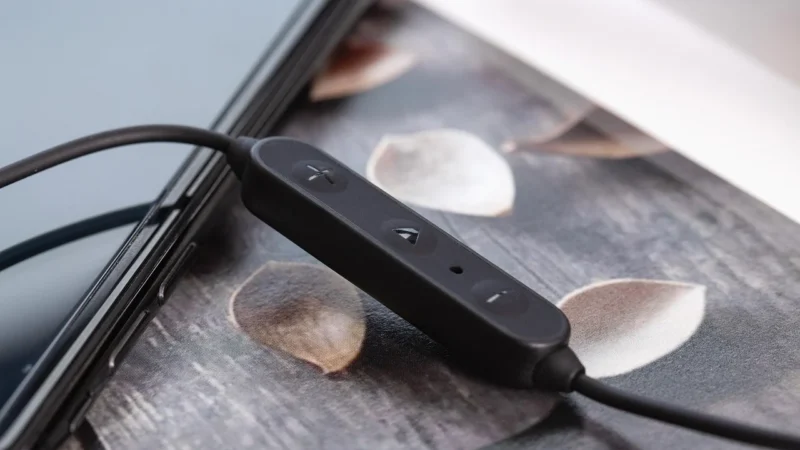 TWS bluetooth 5.0 Earphone Mini Portable Wireless Earbuds Smart Touch IPX7 Waterproof Headphone with Mic